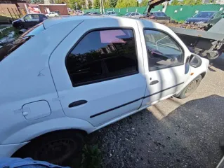 Renault Logan 2012 года, 75 лс, 170000 км, легковой автомобиль, марка: Renault Logan, год изготовления: 2012, цвет: белый, VIN: X7LLSRB2HCH542690, ПТС: 77HH856734, г/н: В304УВ147, рабочий объем двигателя, куб. см: 1,4 л, разрешенная максимальная масса 1535 кг, масса без нагрузки 975 кг