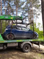 Toyota Corolla Verso 2006 года, VIN: NMTER16R90R087285, государственный номер А253УО122. Техническое состояние: отсутствует АКПП.