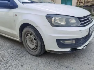 Volkswagen Polo 2018, VIN: XW8ZZZ61ZKG007437, цвет кузова: Белый