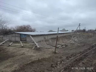 Здание, кадастровый номер: 30:09:060701:17; назначение объекта: Здание нежилое; площадь: 61,5 кв. м.; вид права: Собственность (индивидуальная); дата государственной регистрации: 18.12.2017; номер государственной регистрации: 30:09:060701:17-30/004/2017-1; Адрес: Астраханская область, р-н…