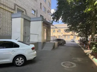 Квартира 50.3 кв.м, Краснодар. Квартира пл. 50,3 кв.м, КН 23:43:0305031:522, адрес: г. Краснодар, ул. Гудимы, д. 64, кв. 87. Обременение: залог, арест, начальная цена 4 117 400,00 руб., задаток 41 174,00 руб., шаг аукциона 41 174,00 руб. Вид ограничений и обременений: залог, арест. Кадастровый…