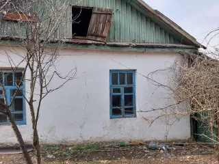 ½ доли в праве собственности на жилой дом, кадастровый номер 25:33:180112:1116, Приморский край, г. Партизанск, ул. Н.И. Белинского, д. 8, площадь 57.2 кв.м, дата государственной регистрации права 07.12.2017, основание: договор дарения недвижимого имущества от 02.12.2017, нотариально удостоверен…