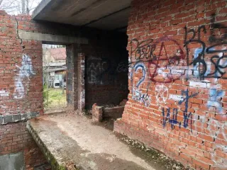 Земельный участок общей площадью 1006 кв.м., кадастровый номер 86:12:0301002:73, РНФИ П11840000025, с расположенным на нём объектом незавершенного строительства общей площадью 167,1 кв.м., кадастровый номер 86:12:0301002:232, РНФИ П12840000067, адрес: Ханты-Мансийский автономный округ - Югра, г.о…
