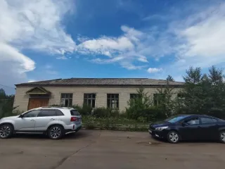 Земельный участок 704 кв.м и здание столовой 313,2 кв.м, Челябинская область. Земельный участок общей площадью 704 кв.м, с кадастровым номером 74:22:2701009:6, по адресу: Челябинская область, р-н. Уйский, п. Мирный, примерно в 20м, по направлению на запад от здания администрации сельского…