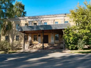 Нежилое помещение № 16 площадью 76,8 кв.м, расположенное на 1 этаже в здании по адресу: Вологодская область, р-н Кадуйский, рп Кадуй, ул. Мира, д. 40, кадастровый номер 35:20:0301017:71. Вид ограничений и обременений: Отсутствуют. Кадастровый номер объекта недвижимости (здания, сооружения), в…