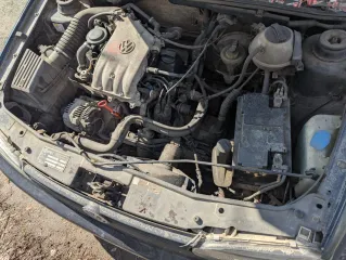 Volkswagen Golf 1996 года выпуска, VIN WVWZZZ1HZTW195215.