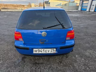 Легковой автомобиль Volkswagen Golf-4, 2000 г.в., VIN WVWZZZ1JZ1D020717, цвет синий, М941ЕУ29 грз.