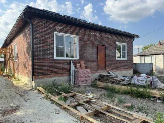 Дом 147,5 кв.м. и земельный участок 902 кв.м. в Краснодарском крае Земельный участок, общей площадью 902 кв.м., кадастровый номер: 23:21:0401009:1109, а также расположенный на нём жилой дом, общей площадью147,5 кв.м., кадастровый номер: 23:21:0401009:2572, расположенные по адресу: Российская…