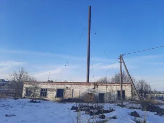 Нежилое здание (школа) общей площадью 1275,7 кв.м с кадастровым номером 02:30:000000:1720, 2 этажа, 1990 года завершения строительства, расположенное по адресу: Республика Башкортостан, Караидельский район, д.Байки-Юнусово, ул. Центральная, д.10; нежилое здание (котельная) общей площадью 104,8 кв.м…