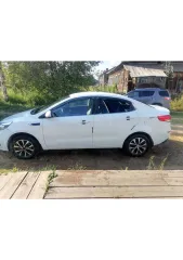 Kia Rio 2016 года выпуска, VIN Z94CC41BAGR358253. Ознакомление по адресу: 165500, Архангельская область, село Верхняя Тойма, ул. Вежливцева, д. 3А с момента публикации до окончания приема заявок по предварительной записи по тел. 89910842239. Автомобиль является залоговым имуществом ПАО "Совкомбанк".