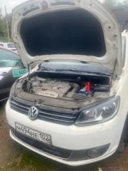 Volkswagen Touran, 2012, белый, 157 843 км, 1.4 АТ (140 л. с.), бензин, передний, VIN WVGZZZ1TZCW077889, разряжен аккумулятор, г. Уфа, ограничения и обременения: зарегистрировано за должником Банка, перерегистрация автомобиля будет осуществлена после заключения договора купли-продажи
