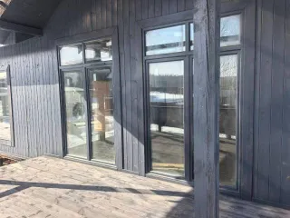 Жилой дом 178,3 кв.м. с участком 750 +/- 10 кв.м. в Московской области, городском округе Ступино, с. Старая Ситня, ул. Строительная, д. 2а. Здание, назначение: жилой дом, площадь: 178,3 кв.м., количество этажей: 2, кадастровый номер: 50:33:0030539:1392. Земельный участок площадью 750 +/- 10 кв.м…