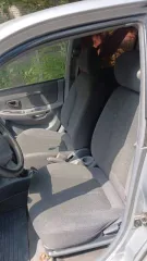 Хендэ Акцент 2003 года, серебристый. VIN: X7MCF41GP4M007673, ПТС: 63РН 449751, госномер Р565КА64. Двигатель бензиновый G4EC3626195, объем 1.5 л (1495 куб. см), мощность 102 л.с. Максимальная масса 1555 кг, масса без нагрузки 1176 кг. Экологический класс не установлен. Произведен ООО ТАГАЗ (Россия).