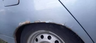 ВАЗ 2112 2003г.в., VIN XTA21120030140913. Цвет серебристо голубой. Пробег 185 000 км.   ТС не на ходу. Многочисленные следы коррозии, в том числе сквозной, на кузове, узлах и агрегатах. Установлен двигатель от другого ТС, что может затруднить постановку на регистрационный учет. Задняя балка…
