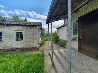 Жилой дом, назначение - жилое, общей площадью 78,6 кв.м., кадастровый номер: 26:06:203801:79; Земельный участок, общей площадью 1 776 кв.м., кадастровый номер: 26:06:203801:47, расположенные по адресу: Ставропольский край, Изобильненский р-н, ст-ца Рождественская, ул. Горная, д. 110. Имущество…