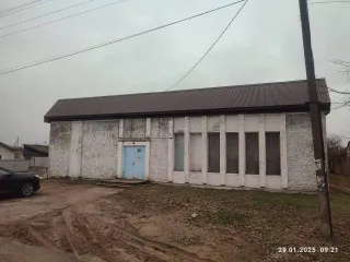 Здание магазина 226,4 кв.м. и право аренды участка 505 кв.м., Смоленская область. Здание, назначение: нежилое, наименование: магазин, количество этажей 1, площадь 226,4 кв.м., кадастровый номер 67:25:0010606:147, расположенное по адресу: Смоленская область, Ярцевский район, г. Ярцево, ул…