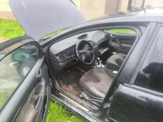 Автомобиль марки CITROEN модель C5 2006 г.в. VIN номер VF7RCRFJF76743358 По предварительному согласованию с организатором торгов по тел. 8 911 372 00 12 или по электронной почте: pskovpravozashchitnik@mail.ru