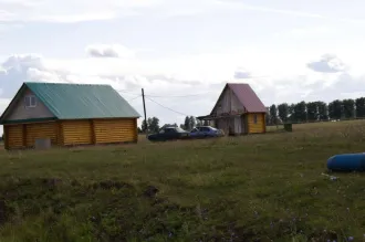 Нежилое здание 44,6 м², земельный участок 480 м², Республика Башкортостан, Янаульский район. Здание нежилое, кадастровый номер 02:54:100106:129, местоположение: Российская Федерация, Республика Башкортостан, р-н. Янаульский, с/с Кармановский, с. Карманово, нежилое строение, рыбацкий домик…