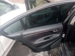 Volvo S60, 2005 года, 209,4 лс, 400000 км, полный привод, АКПП, автомобиль Volvo S60, год изготовления 2005, идентификационный номер (VIN) YV1RS595762501326.