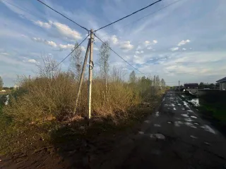Земельный участок, площадь 885+/-10 м2, кадастровый номер 50:16:0203022:51, адрес: Россия, Московская область, р-н Ногинский, у д. Следово, у д. Следово. Залог в пользу ПАО Сбербанк.