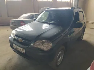 Chevrolet Niva 212300-55, 2019 г.в., г/н О582ВУ18, VIN: X9L212300K0685243, цвет кузова: Темный Серо-Зеленый Металик, объем 1690 см³, мощность 58.5/79.6 кВт/л.с., тип: Легковой универсал. Правая фара сломана, трещина на лобовом стекле. Нет магнитолы. Ключи в наличии, документов нет. Обременение…