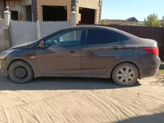 ХЕНДЭ СОЛЯРИС, 2014, VIN Z94CT41CBFR379936, автомобиль находится в залоге у ПАО "Сбербанк России".