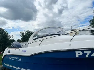 Qvick Silver 2007, Yamaha 150 л.с., лодка с мотором, регистрационный номер Р74-18КЯ. Моторная лодка Qvick Silver, 2007 г.в., идентификационный (бортовой) номер Р74-18КЯ, заводской № PL-DELDE367K304, с подвесным двигателем Yamaha, мощностью 150 л.с., заводской № 1012385, двигатель без винта…