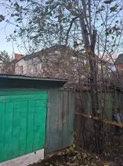 Земельный участок площадью 473 кв.м. с кадастровым номером 55:36:190357:42. Местоположение установлено относительно ориентира, расположенного в границах участка. Ориентир жилой дом. Почтовый адрес ориентира: Омская область, г. Омск, р-н Кировский АО, ул. Севастопольская угол ул. Южная, дом 78/44…