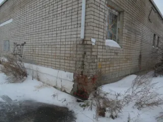 Нежилое здание - овощехранилище, площадью 916 кв. м., кадастровый номер: 74:08:4701016:730, адрес: Челябинская область, г. Карталы, пер. Нефтебазовый, д. 17. Ознакомление с имуществом осуществляется по заявке по тел. 89048159915 или эл. адресу: chesaserg@mail.ru.