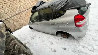 Автомобильные кузова Автомобильный кузов марки «HONDA JESUS», светло-серого цвета, б/у, рег. № PL PZ290KV, VIN JHMGD57305S224663Автомобильный кузов марки «HONDA CR V i-vtec», темно-синего цвета, б/у, рег. № FIN RCY728, VIN SHSRD88603U118874Автомобильный кузов марки «SUBARU OUTBACK BL-Fuel», белого…
