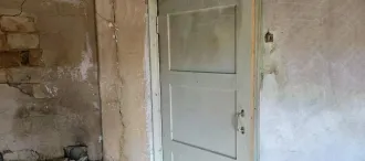 1/4 доли жилого дома 56.1 кв.м Приморский край 1/4 доли здания, площадь 56.1 кв.м., назначение: Жилой дом, количество этажей: 1, адрес (местонахождение): 692852, Приморский край, г. Партизанск, ул. Марата, домовладение 19, кадастровый (условный) номер: 25:33:180103:372. Обращаю внимание, что дом…