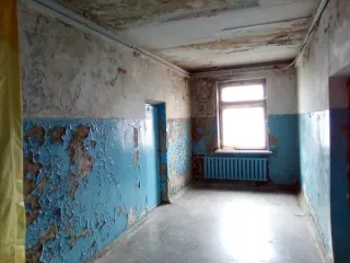 Нежилое помещение 44,9 кв.м, Иркутская обл., п. Усть-Ордынский, ул. Ленина, строение 32, помещение 1, кадастровый номер 85:06:130109:1504 (реестровый номер федерального имущества П13400009680), кадастровый номер здания 85:06:130109:536, общая площадь 44,9 кв.м, кадастровая стоимость 660540,51.