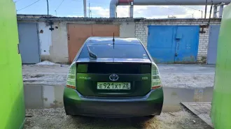 Toyota Prius, 2011 г.в. Легковой автомобиль, марка: Toyota, модель: Prius, год изготовления: 2011, цвет: Темно Серый, ПТС: 25 УР 265107, г/н: Е921ХТ28, изготовитель (страна): Япония, модель двигателя: 2ZR, тип двигателя: Бензиновый, двигатель №: D009656, мощность двигателя, л. с. (кВт): 99 (74,25)…