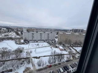 Квартира общей площадью 98,9 кв.м., этаж 13, расположена по адресу: Московская область, Сергиево-Посадский муниципальный район, городское поселение Сергиев Посад, город Сергиев Посад, улица Инженерная, дом 21, квартира 617. Кадастровый номер 50:05:0070204:1646.