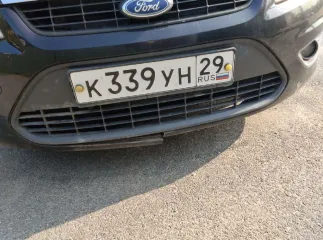 Ford Focus 2008, Ford Focus, 2008, VIN: X9FHXXEEDH8G57632, номер кузова: X9FHXXEEDH8G57632, цвет черный, объем 1596 см3, мощность 116.0 л.с., седан. Трещина на лобовом стекле, трещина на заднем бампере, вмятина на правом переднем крыле, пороги под замену (один замят), автосигнализации нет…