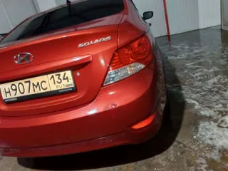 Hyundai Solaris, 2011 года выпуска, VIN: Z94CT41DBBR021711; белый (залог ПАО «Авто Финанс Банк»).