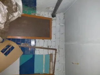 Подвал столярной мастерской, 254,9 м², Антона Петрова 108б, Барнаул. 352/1000 доли (254,9 кв.м) в праве собственности в подвале здания столярной мастерской общей площадью 725 кв.м по ул.Антона Петрова, 108б с кадастровым номером 22:63:040227:315. Год ввода в эксплуатацию: 1966. Вид ограничений и…