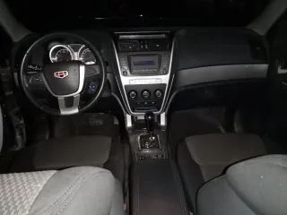 Geely Emgrand X7 2015 легковой автомобиль Джили Эмгранд Х7, год выпуска 2015, грз К930НК35, пробег 127 696 км.