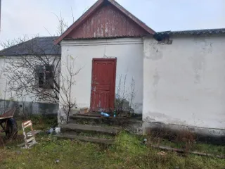 Здание школы 255.9 м² Кабардино-Балкарская Республика Баксанский муниципальный район с.п. Нижний Куркужин ул. Братьев Кумышевых д. 61. Нежилое 1-этажное здание из прочих материалов общей площадью 255.9 кв.м с земельным участком 2158 кв.м. Год ввода в эксплуатацию 1900. Кадастровый номер здания…