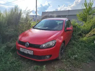Автомобиль Volkswagen Golf 2010 года выпуска, госномер О109ТВ124, VIN XW8ZZZ1KZAG001765. Отсутствует аккумулятор.