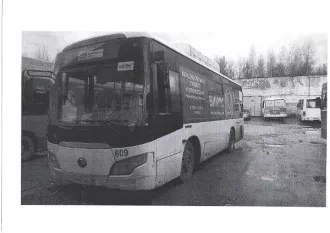 Лот № 2. Автобус Yutong ZK6852HG, 2013 года выпуска, государственный номер Е609ВЕ53, идентификационный номер (VIN) LZYTDGCF5D1047894, номер шасси LZYTDGCF5D1047894, номер двигателя CUMMINS69134823, объем двигателя - 8268 куб. см, мощность двигателя - 301 л. с. Местонахождение: Новгородская обл., г…