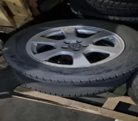 Continental Premium Contact 235/55/R17 - 4 шт. Колеса, б/у, Continental – 4 шт. Колеса ходовые с дисками – 4 шт. Детские сиденья (кресла безопасности) - 2 шт. Колеса ходовые на литых дисках Michelin 205/60/R16 – 4 шт. Имущество продается в том виде, в каком оно есть, в случае продажи…