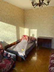 1/2 доля квартиры 45.7 кв.м. Веерная д 40 к 3 кв 127 Москва Квартира, площадь 45.7 кв.м., назначение: Жилое, адрес (местонахождение): 119501, г Москва, Очаково-Матвеевское р-н, ул Веерная, д 40 к 3, кв 127, кадастровый (условный) номер: 77:07:0012011:7621 Находится в долевой собственности, размер…