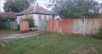Доли дома и участка, 68,1 кв.м, Краснодарский край, ст. Терновская 1/4 доля дома и 1/4 доля земельного участка в Краснодарском крае еще 1/4 доля дома и 1/4 доля земельного участка в Краснодарском крае еще 1/4 доля в праве на жилое здание, площадь: 68,1кв.м., кадастровый номер: 23:32:0503013:697 и…