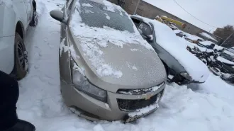 Автомобиль Chevrolet Cruze 2012 года выпуска, государственный номер Т 960 СА 56, VIN XUFJF696JC3071203. Имеет следы эксплуатации: потертости лакокрасочного покрытия на кузове, загрязнения подкапотного пространства и салона. Возможны скрытые дефекты. Проверку истории автомобиля через открытые…