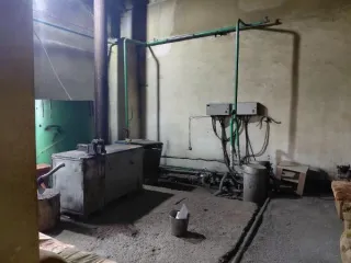 Помещение автогаража, 103.3 м², Иркутская область. Помещение с кадастровым номером 38:01:010218:155 площадь 103.3 по адресу Российская Федерация, Иркутская область, муниципальный район Балаганский, сельское поселение Балаганское, поселок Балаганск, улица Чехова, дом 1. Год ввода в эксплуатацию…