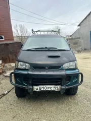 Автомобиль Mitsubishi Delica, 1990 года выпуска, цвет – зеленый, государственный номер А810РС41, номер кузова (прицепа) PE8W0114479, номер двигателя CD6899, мощность двигателя – 125 л.с, объем двигателя – 2476 куб. см. Автомобиль Mitsubishi Delica, 1990 года выпуска, цвет – зеленый, государственный…