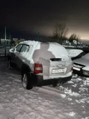 Hyundai Tucson, госномер О514РН86, с ключами. Техническое состояние не проверялось, пробег не известен. Имущество продается в том виде, в каком оно есть, возврату или обмену не подлежит. Продавец не несет ответственности за скрытые дефекты.