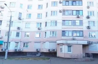 Квартира пл. 42,2 кв.м. по адресу г. Москва, ул. Намёткина, д. 13, корп. 2, кв. 175, к/н 77:06:0004007:3913. Общая площадь: 42.2. Вид жилого помещения: Квартира. Общие сведения об ограничениях и обременениях: Арест, запрет регистрационных действий.
