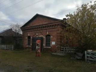 Магазин бывшего купца Завадовского общей площадью 191.4 кв. м. Кадастровый номер: 70:11:0100016:910. Адрес: Томская область, Парабельский район, с. Нарым, ул. Куйбышева, д. 15. Год ввода в эксплуатацию не указан. Один этаж, подземных этажей нет. Материал наружных стен — дерево. Объект культурного…